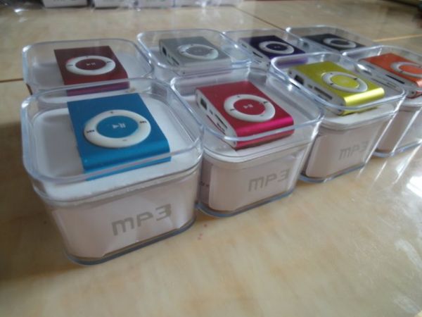 Mini MP3 Player 1PC com caixa de presente + fone +usb